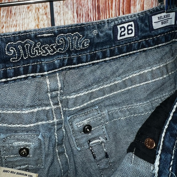 Miss Me relaxed boot jeans size 26 - Picture 8 of 12